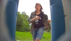 Зашла пописать в первый попавшийся туалет